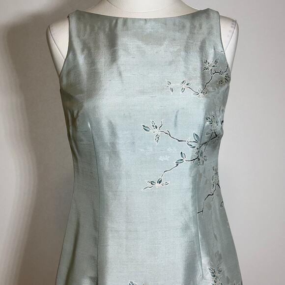 Ann Taylor 100% Silk Mint Green Floral Sleeveless Sheath Dress Womens Size 2 - Picture 2 of 12